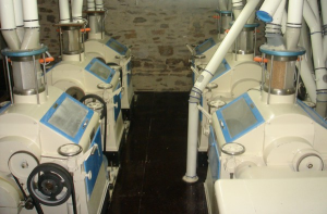 Fabrication de farine artisanale à la Minoterie Bertrand