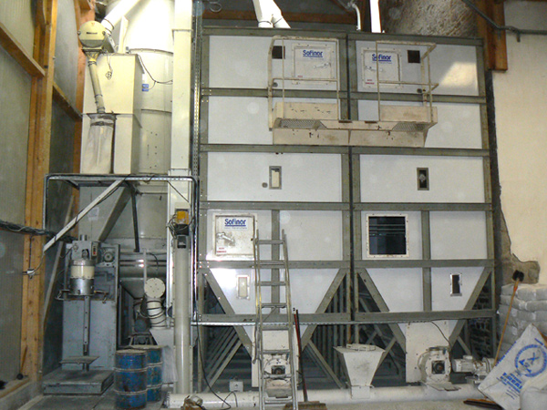 Fabrication de farine artisanale à la Minoterie Dréan