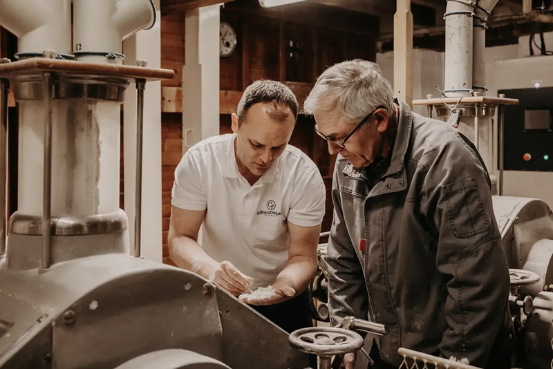 Famille-Giraudineau Transmission à la Minoterie Giraudineau